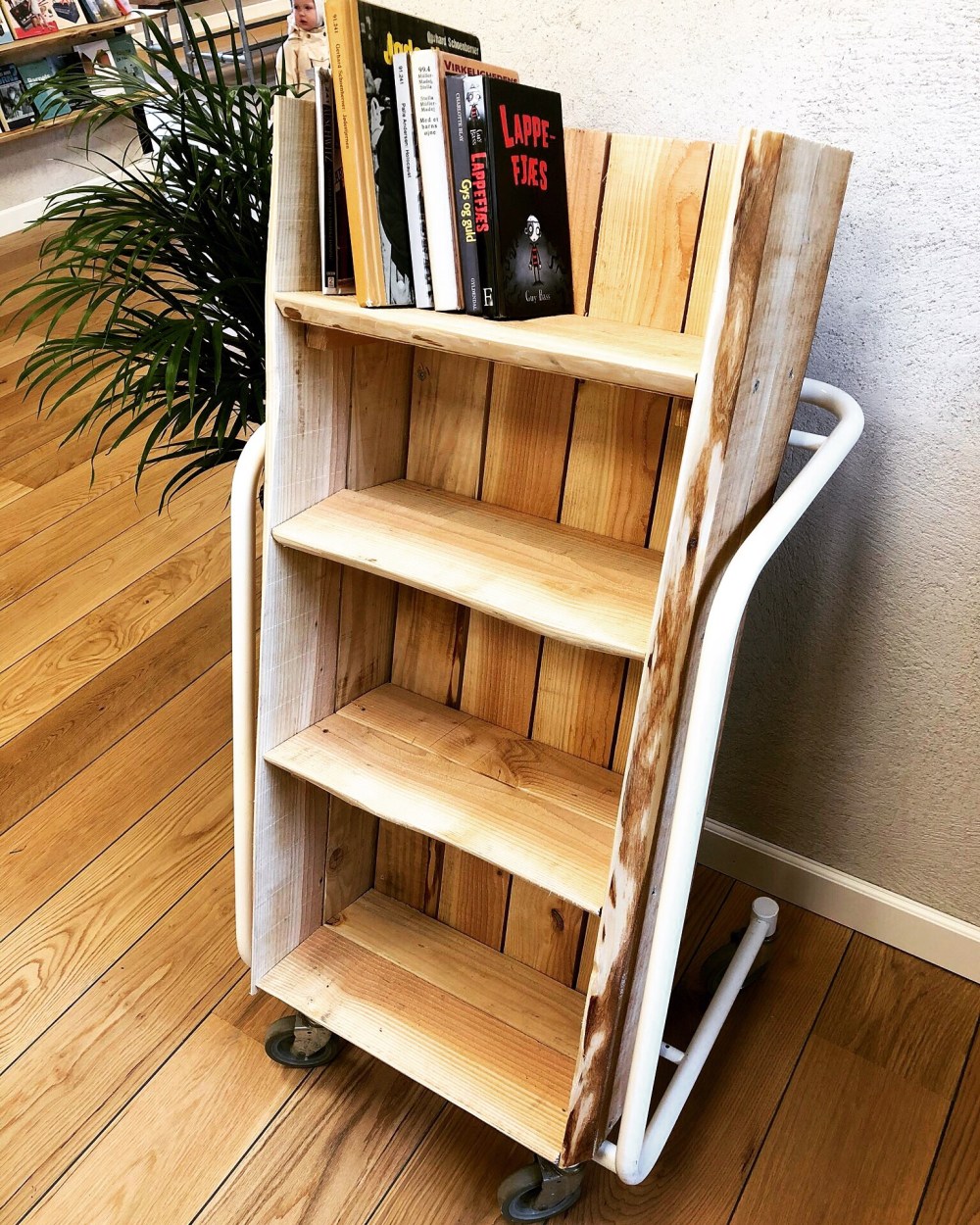 90E09379-F5D7-4717-89CB-D919D6033E49